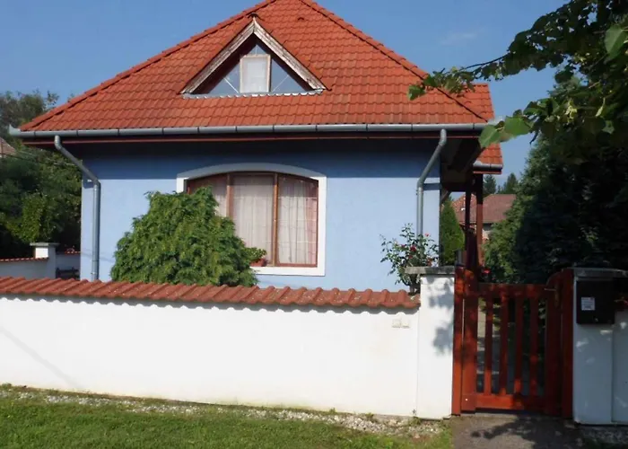 In - Balaton 18043 Apartman