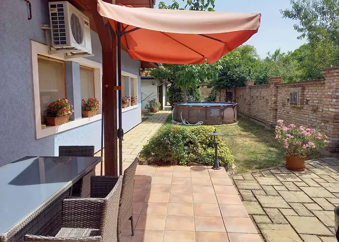 In - Balaton 18043 Apartman *